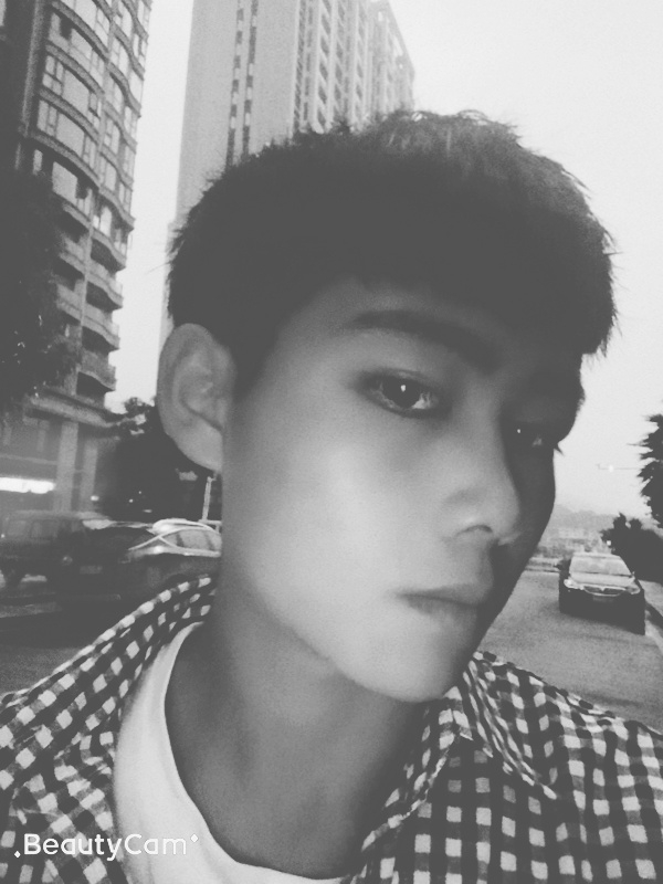 星爺的第一张照片--青田认干亲服务网